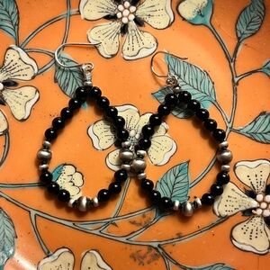 Navajo pearl and black onyx earrings